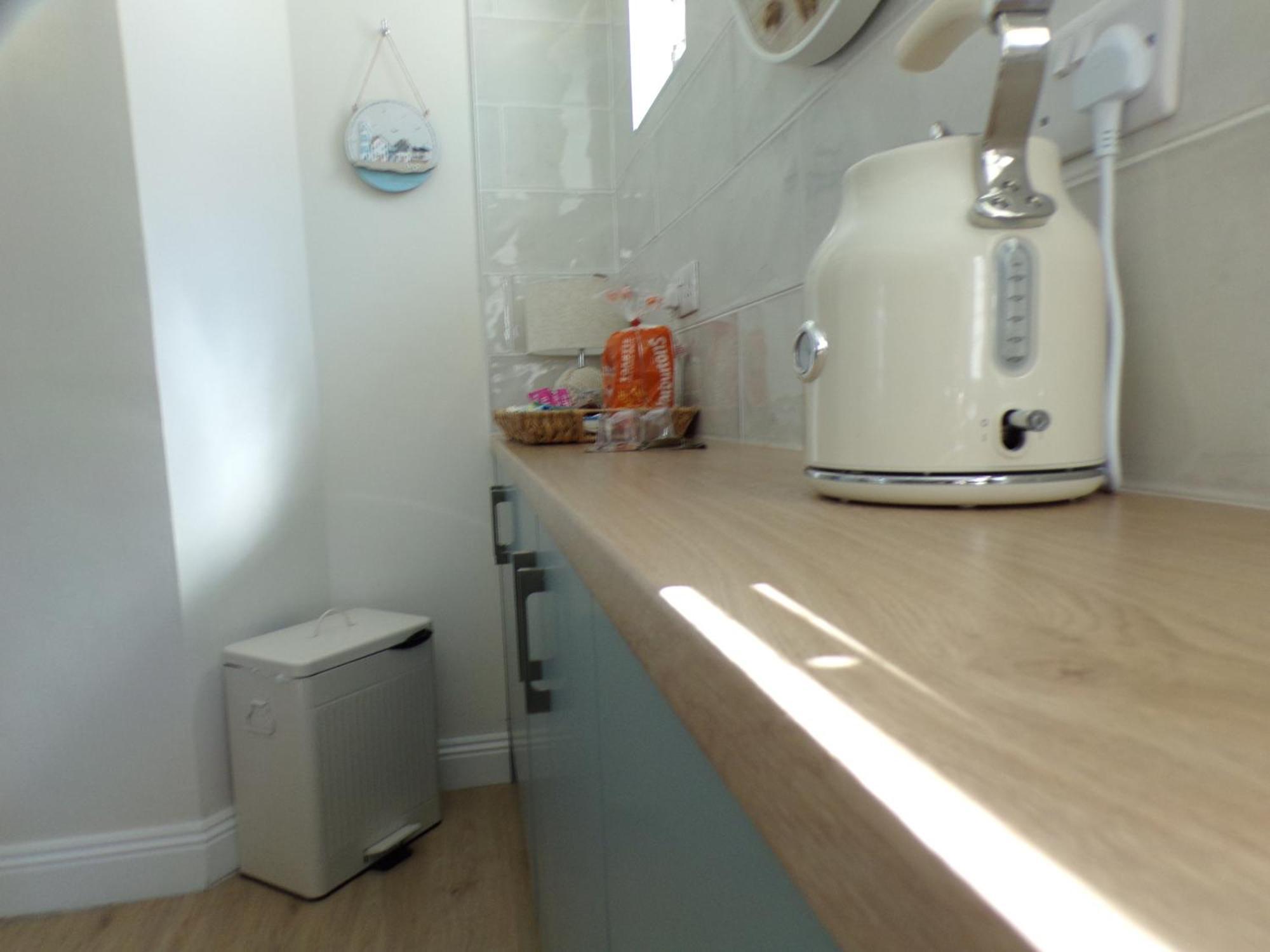 3Thedome - Luxury Ground Floor Apartment Opposite The Beach, Barton On Sea Exterior foto