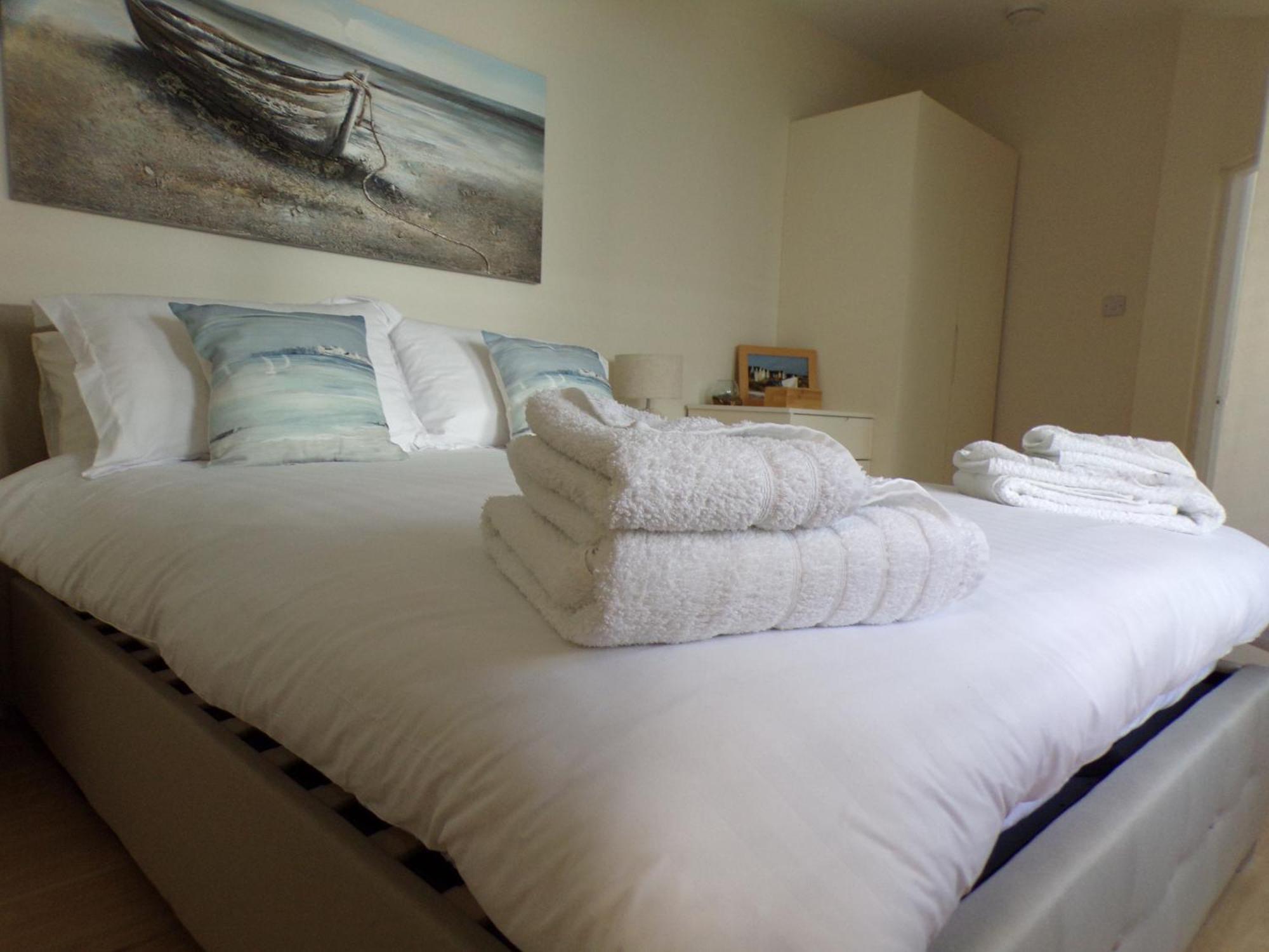 3Thedome - Luxury Ground Floor Apartment Opposite The Beach, Barton On Sea Exterior foto