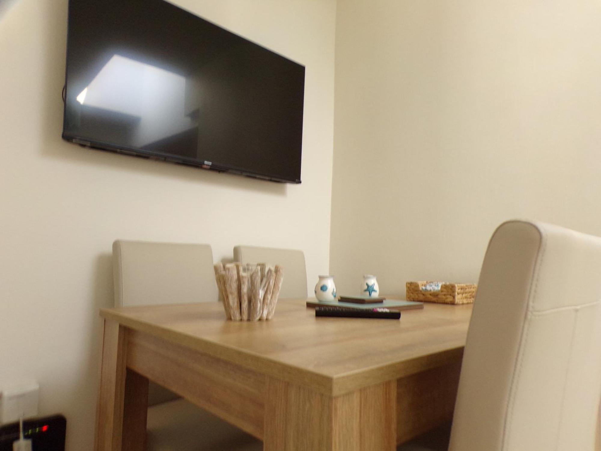 3Thedome - Luxury Ground Floor Apartment Opposite The Beach, Barton On Sea Exterior foto